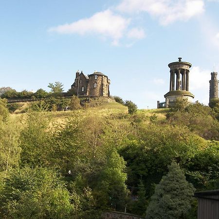 Central Calton Hill What A View Эдинбург Номер фото
